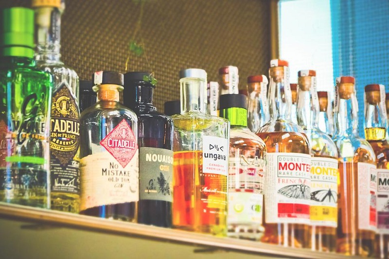 bottles-3623317_960_720